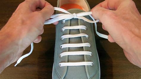 how to fix shoelaces.